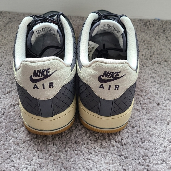 Nike Air Force 1 Dark Grey Bone Gum Bottom - Picture 7 of 13